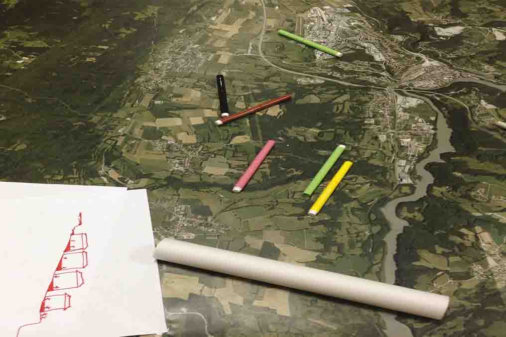 Carte et crayon